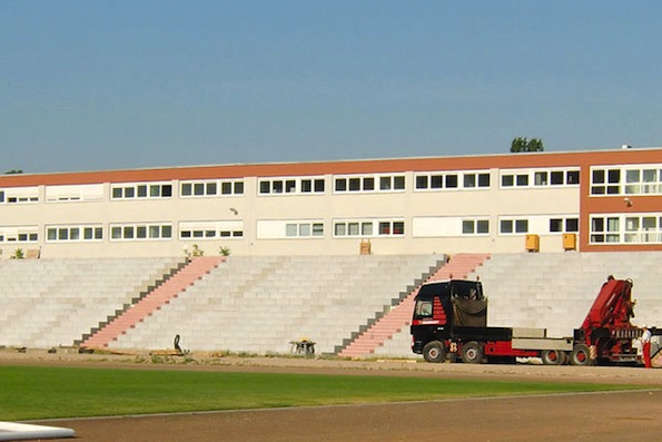 Stadiontribünen in Halle-Neustadt